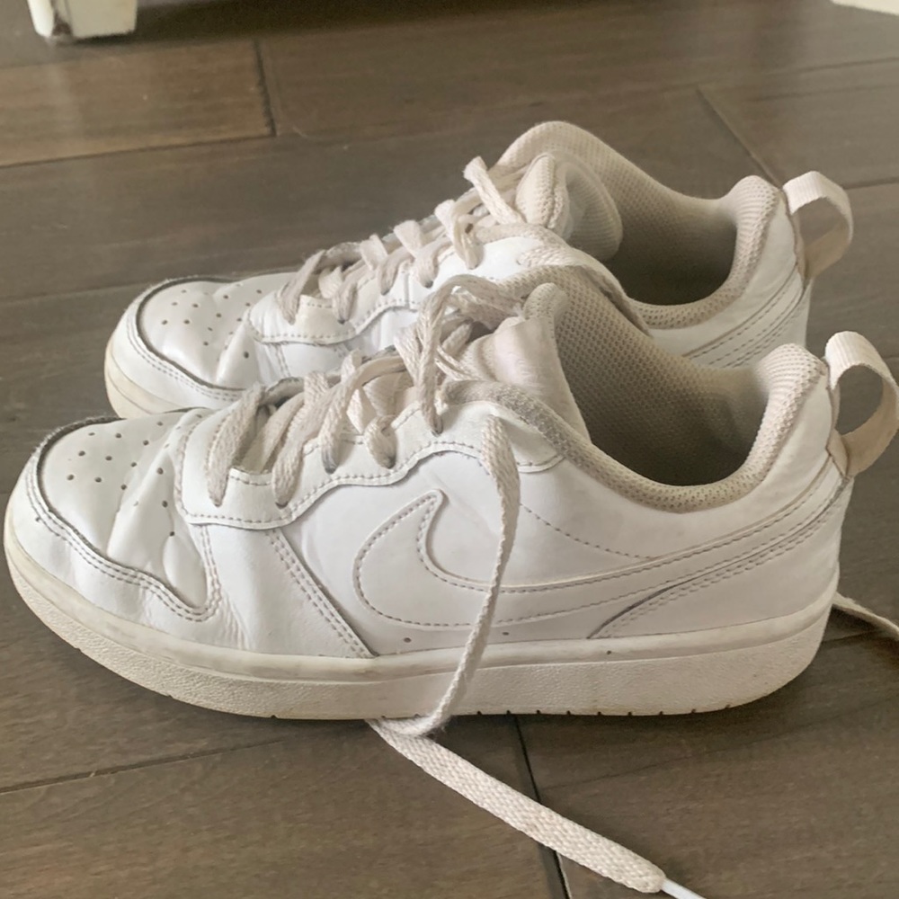 Nike Kids Court Borough Low sneakers